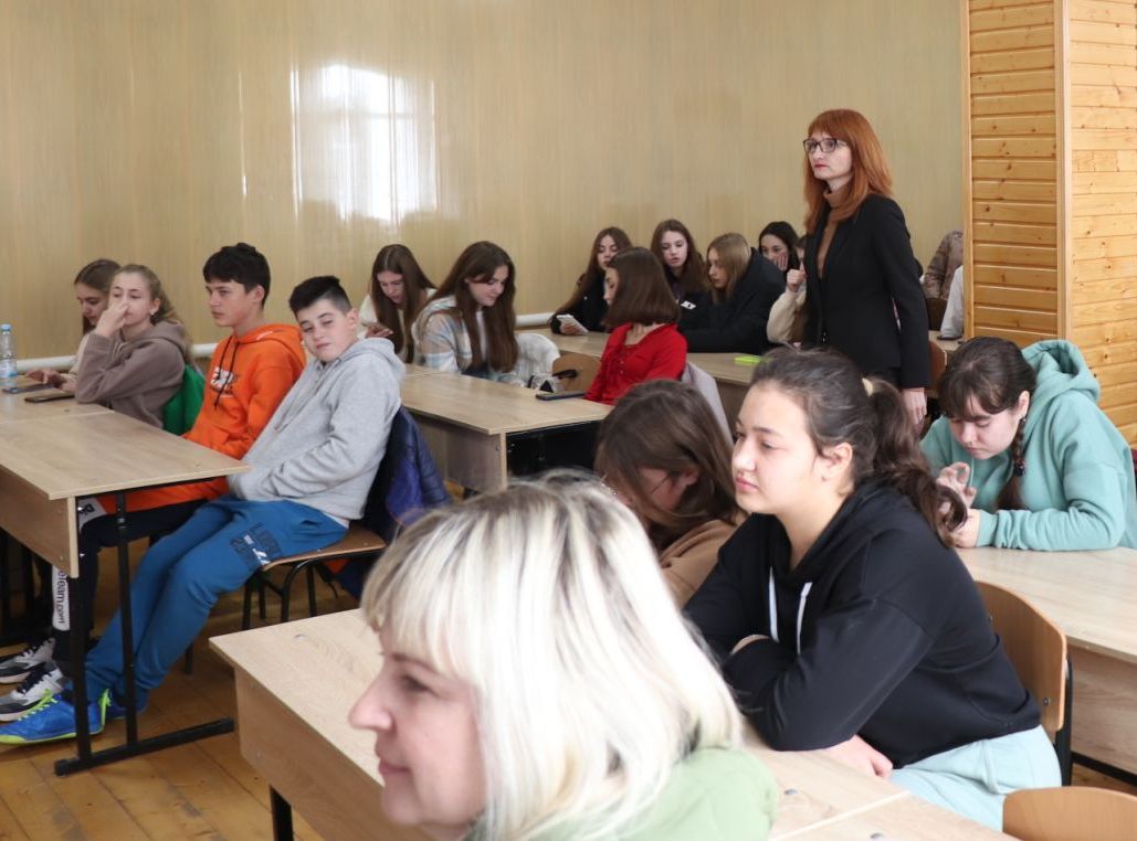 Слухачі беруть участь в інтерактивному опитуванні